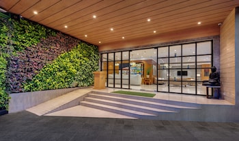 the fern residency turbhe