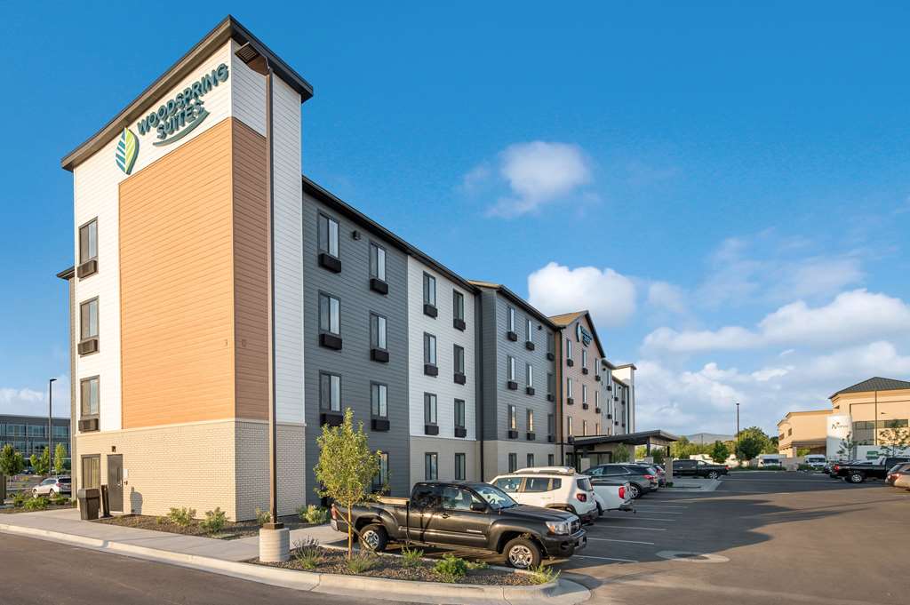 Woodspring Suites Meridian,,2.5 star