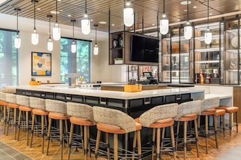 Cambria Hotel New Haven University Area,,3 star