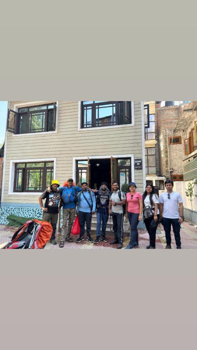 Hotel Kashmir Inn,Zakura,2 star