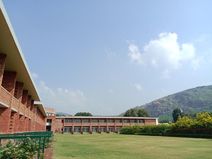 Kripanidhi Retreat Rajgir,Nalanda>>Bihar Sharif,3 star