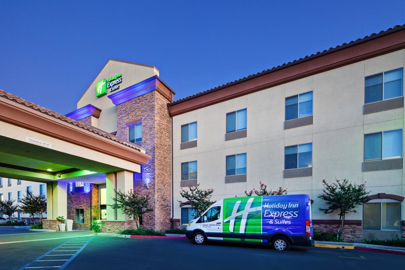 holiday inn express and suites clovis fresno area by ihg