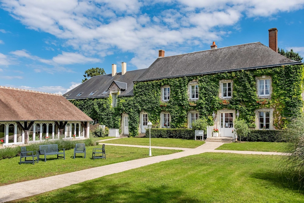 Le Fleuray Hotel & Restaurant,,3 star