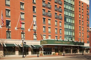 hampton inn and suites little rock downtown