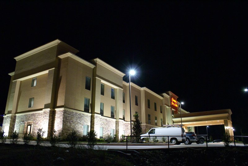 Hampton Inn & Suites Center