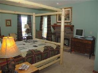 Long Mountain Lodge