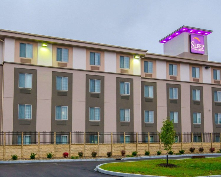Sleep Inn & Suites And Conference Center Downtown,Indiana>>Center Township,3 star