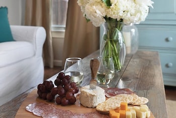 new charming home just 4 blks from main st