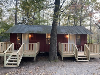 Yowie Cabin,,2.5 star