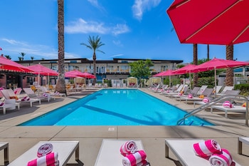 The Paloma Resort,,4 star