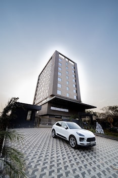 The Monarch At Chakan Midc - Pune,Pune>>Chakan,3 star