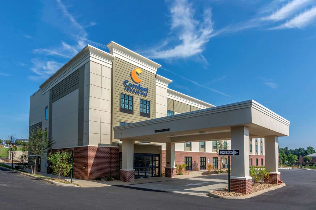 comfort inn and suites