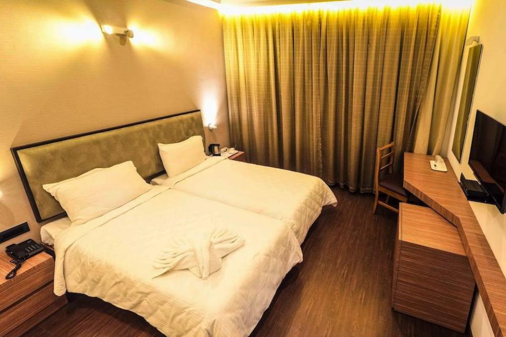 Brownstar Boutique Hotel,2/25 Dr. Ambedkar Road,4 star