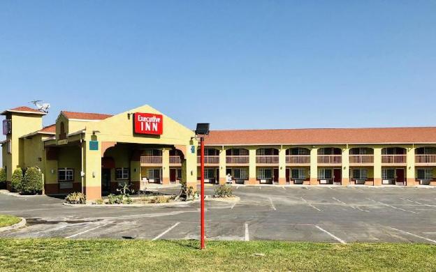 Executive Inn,,2 star