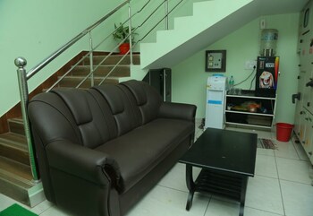 Gp Residency,Mailam>>Gingee,3 star