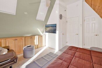 The Pyramid In Big Bear #2124 By Big Bear Vacations,,3 star