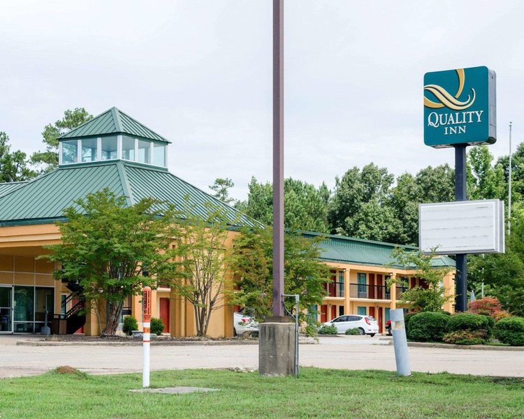 quality inn louisville