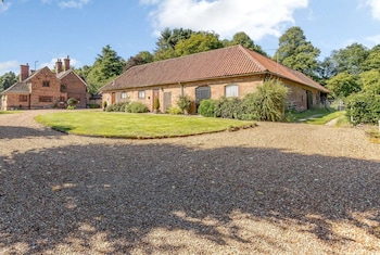 holly lodge