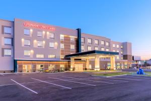 hampton inn and suites cincinnati west