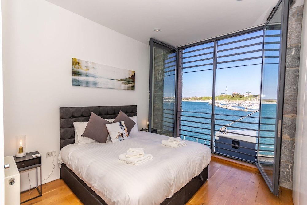 1 Bed- Pureserviced 42 Brewhouse,,0 star