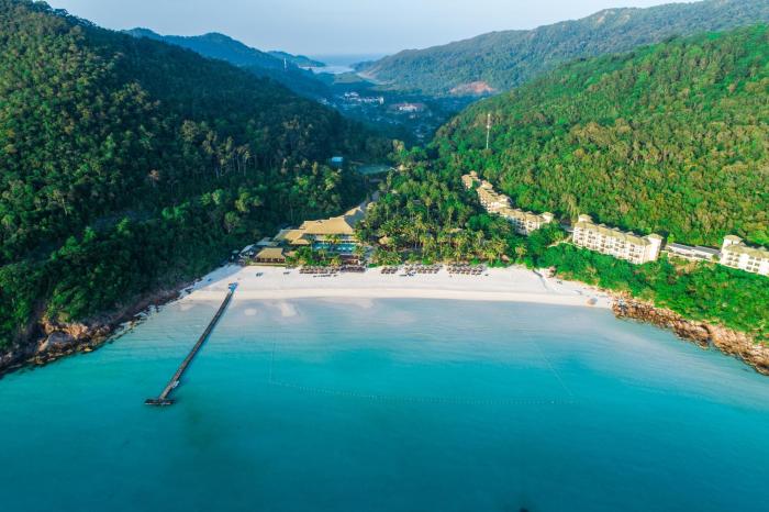 The Taaras Beach & Spa Resort,,4.5 star