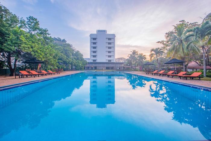Vivanta Colombo, Airport Garden, Negombo Road,4 star