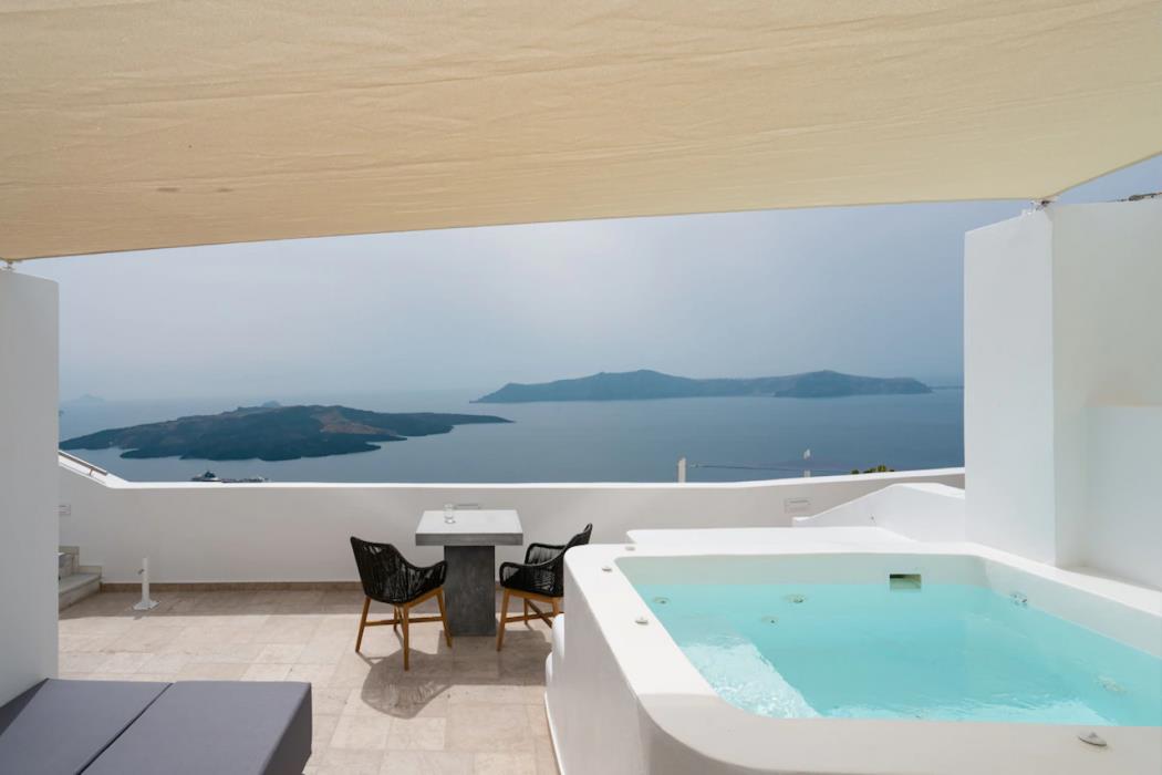 Asha Luxury Suites,Near Museum Of Prehistoric Thira,4 star