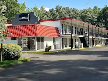Knights Inn Richmond At Willis Rd,,2 star