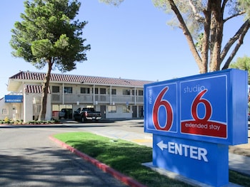 Studio 6 Barstow, Ca,San Bernardino County>>Barstow,2.5 star