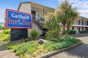Garibaldi Inn At The Bay,,2 star