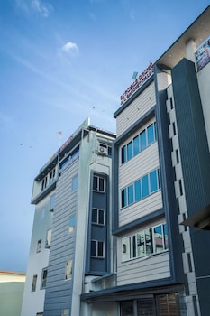 Hotel Sj Pride,Patrapada,3 star