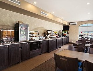 days inn and suites by wyndham brandon