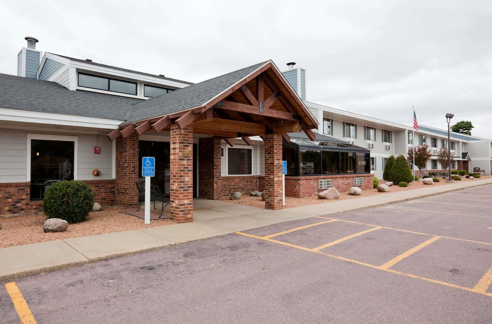 Americinn By Wyndham St. Peter,Nicollet>>Mankato,2.5 star