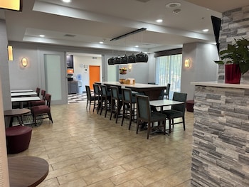 Hampton Inn Brattleboro,Chesterfield>>Brattleboro,3 star