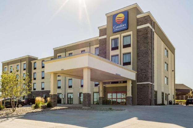 comfort inn and suites avera southwest