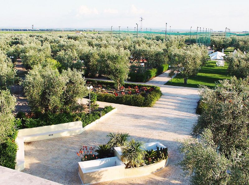 Giardino Degli Ulivi,Barletta>>Bari,4 star