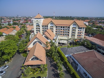 Hotel Santika Cirebon,Kuningan>>Cirebon,3 star