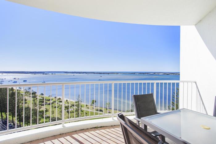 crystal bay on the broadwater