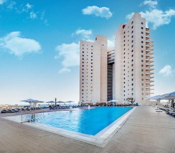 Ramada Hotel & Suites By Wyndham Netanya,Netanya>>Haifa,4 star