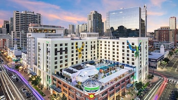 margaritaville hotel san diego gaslamp quarter