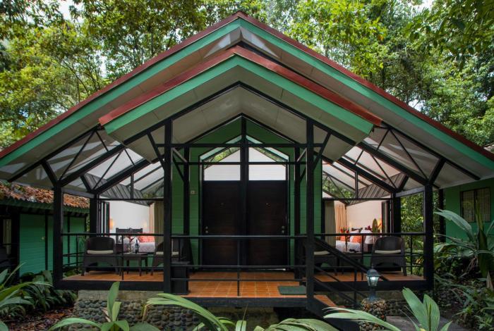 Tapirus Lodge,Guacimo>>Birri,3 star