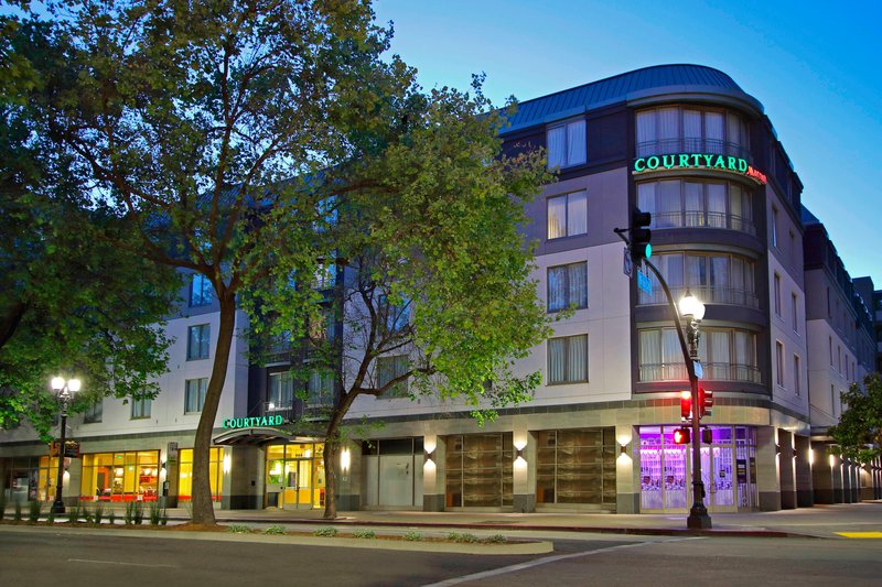 courtyard by marriott oakland downtown