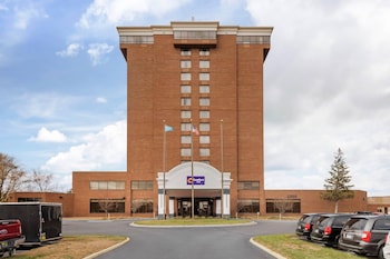 Brooklyn Center Hotel,,2 star