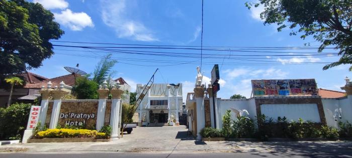 Votel Hotel De'pratnya Kediri,,2 star