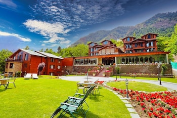 pine spring resort pahalgam duplicate
