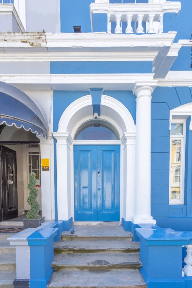 Altido Ocean Stays,,4 star