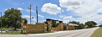 Blanco River Resort,,3 star