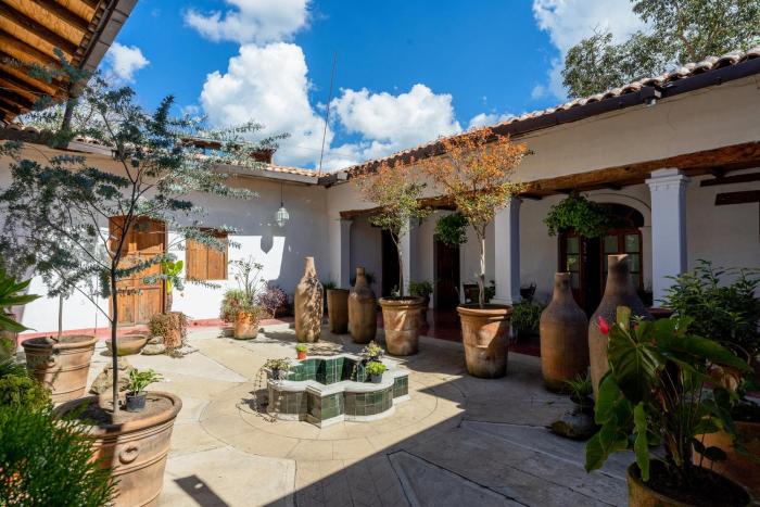 Casa I. Madero,,4 star