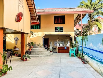 white shamrock beach hotel