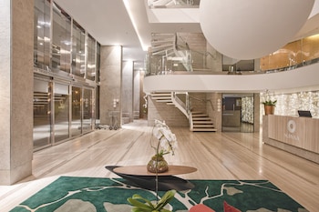 Suryaa Hotel Pinhais, Curio Collection By Hilton,,5 star